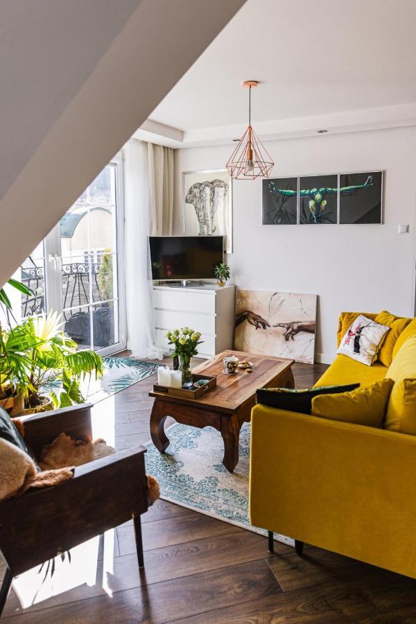 Apartament Dobre Miejsce Ustrzyki Dolne Bagian luar foto