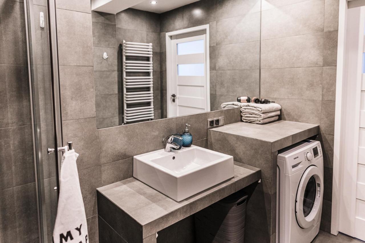 Apartament Dobre Miejsce Ustrzyki Dolne Bagian luar foto