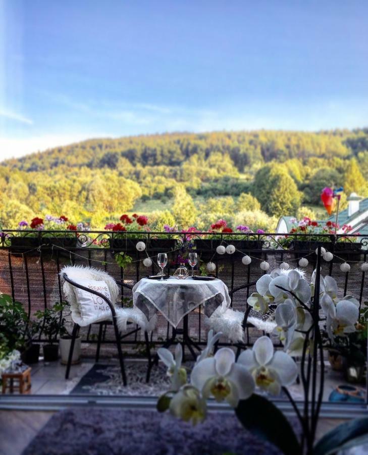 Apartament Dobre Miejsce Ustrzyki Dolne Bagian luar foto