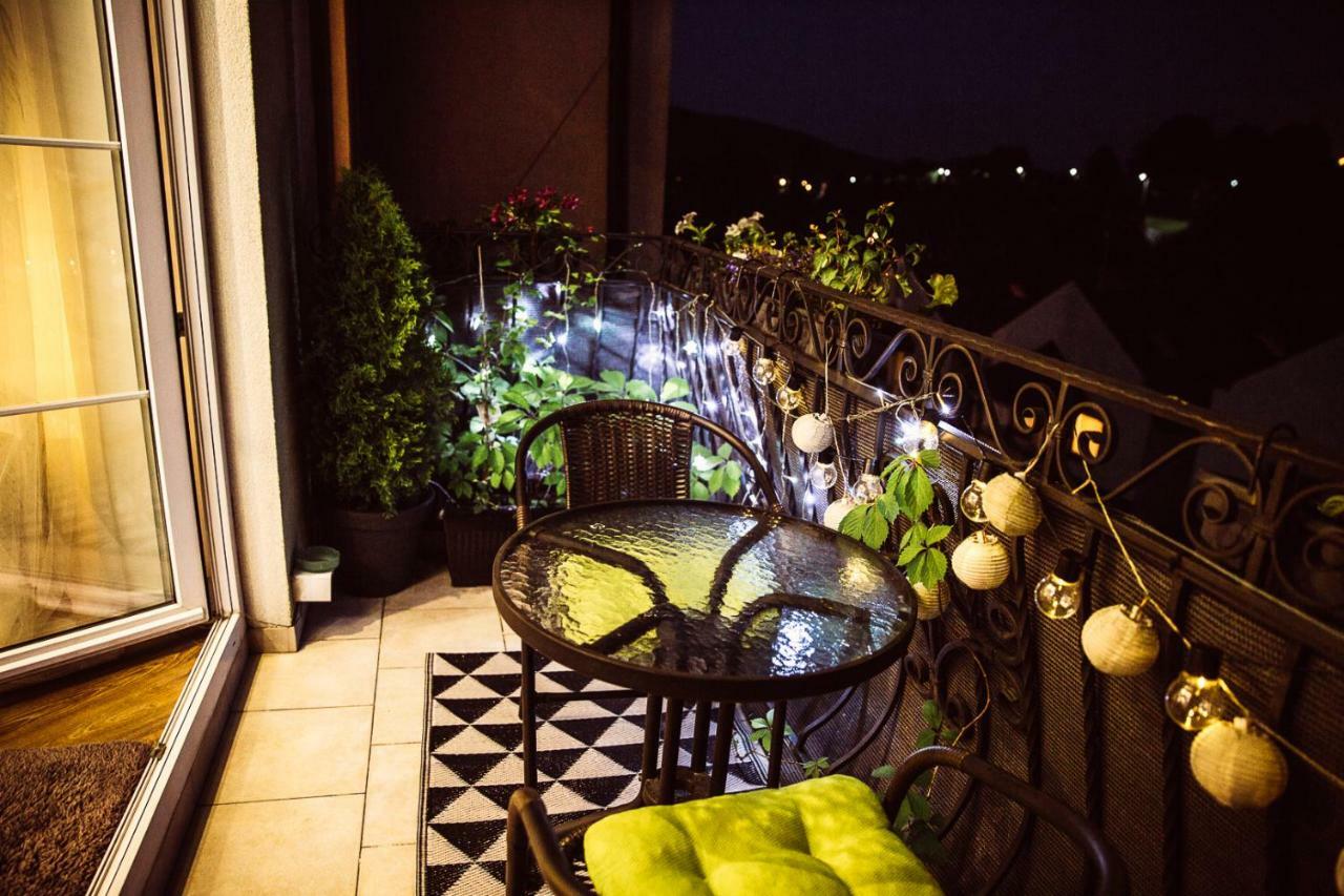 Apartament Dobre Miejsce Ustrzyki Dolne Bagian luar foto